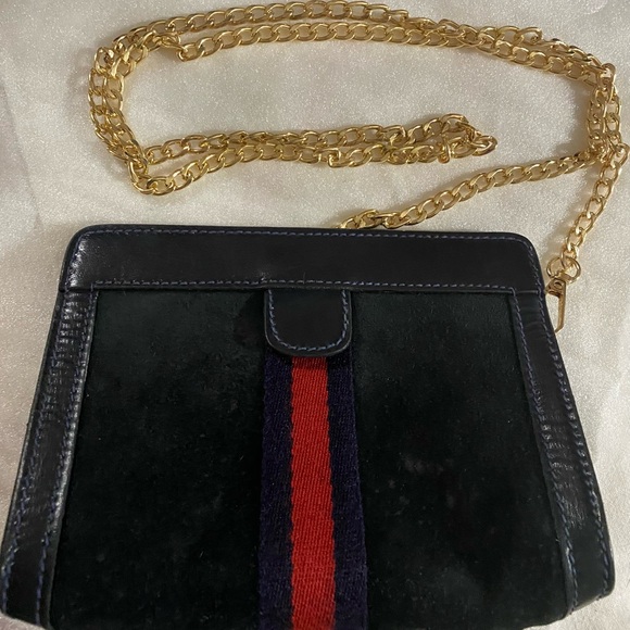 Gucci Black crossbody Bag with Gold Chain. ( unbranded chain) - Picture 1 of 8